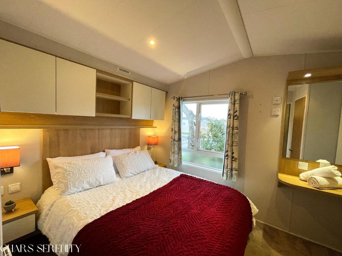 Lovely Holiday Home At Lyons Caravan Park! Prestatyn Kültér fotó